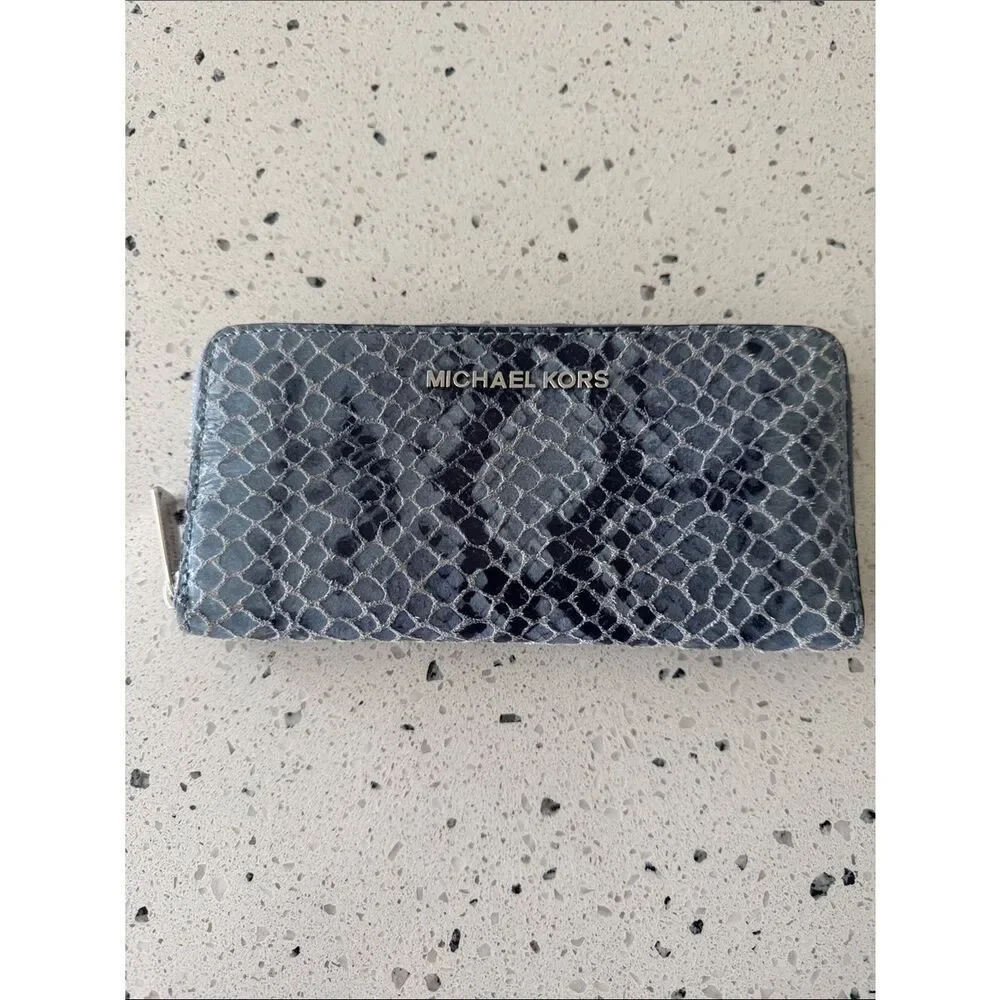 Michael Kors Blue Leather Snake-Print Zip Around Wallet Clutch Classic Chic EUC